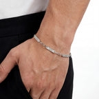 One Moment Link Chain Bracelet